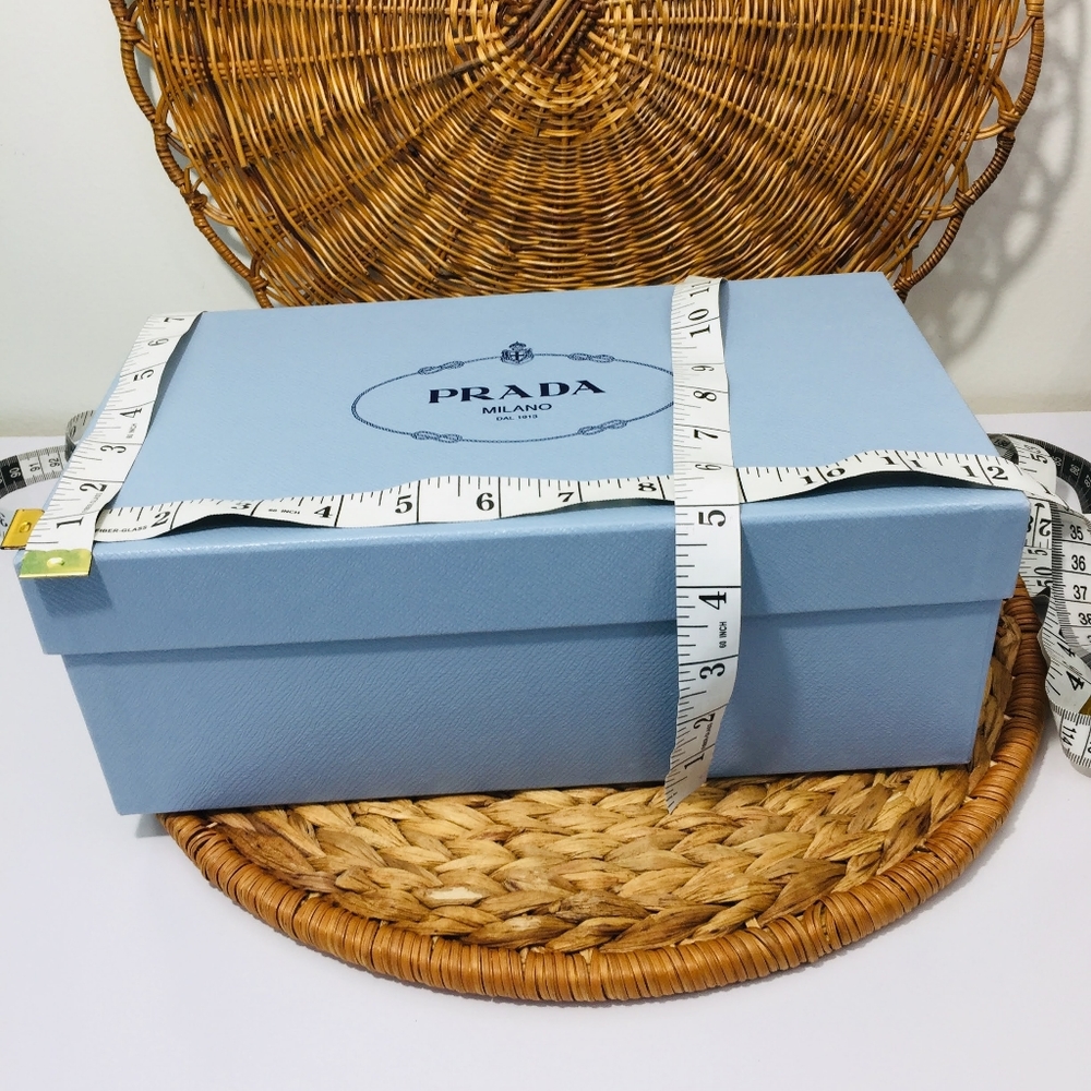 ❌ SOLD ❌Box, PRADA.  Empty shoe box - Picture 5 of 16